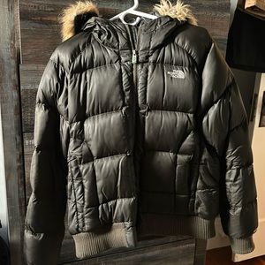 Like new Northface jacket with a removable fur hood: